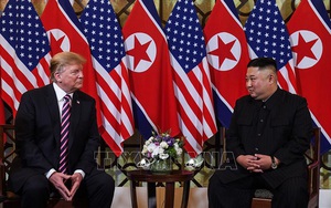 VIDEO: Tổng thống Trump và Chủ tịch Kim nói gì trước khi bắt đầu họp kín?