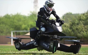 VIDEO: Xem cảnh sát Dubai cưỡi mô tô bay đầu tiên trên thế giới