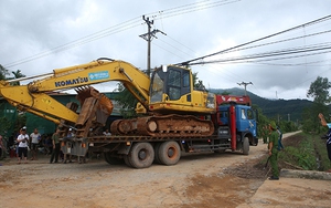 Vụ sạt lở tại Thủy điện Rào Trăng 3: Lên phương án phá nổ tảng đá khoảng 20 tấn án ngữ trên đường 71