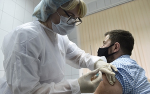 Dịch COVID-19: Vaccine Sputnik V sản xuất tại Ấn Độ