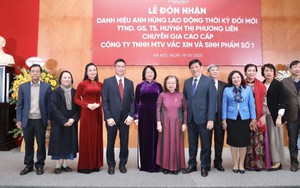 Nữ Giáo sư nghiên cứu vắc xin nhận danh hiệu Anh hùng Lao động thời kỳ đổi mới