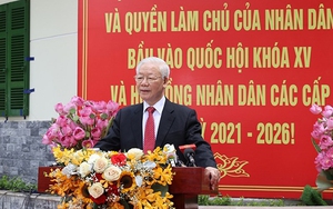 Lãnh đạo Đảng, Nhà nước cùng hơn 69 triệu cử tri cả nước thực hiện quyền, nghĩa vụ công dân