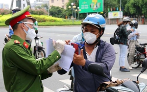 Nhiều kênh thông tin hỗ trợ người dân TP.HCM gặp khó khăn do dịch Covid-19