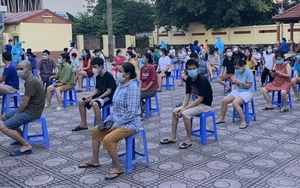 Khẩn trương lấy mẫu xét nghiệm người liên quan đến các ca dương tính tại ổ dịch phường Việt Hưng