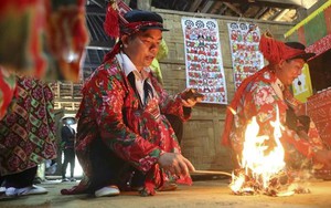 Hai bài văn khấn lễ hóa vàng, tạ năm mới từ mùng 3-10 Tết Nhâm Dần chuẩn nhất