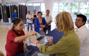 Bầu cử Tổng thống Pháp 2022: Bắt đầu bỏ phiếu vòng 2