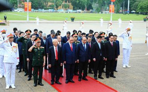 77 năm Quốc khánh: Lãnh đạo Đảng, Nhà nước vào Lăng viếng Chủ tịch Hồ Chí Minh