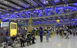 Một gia đình bị mắc kẹt tại sân bay Thái Lan 2 tháng