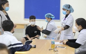 Hà Nội ghi nhận 1253 ca mắc Covid-19, đồng loạt tiêm vaccine cho trẻ từ 5 đến dưới 12 tuổi