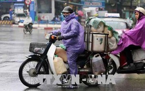 Chiều tối 18/3, không khí lạnh tràn xuống Bắc Bộ gây mưa rét