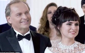 Tiết lộ lý do bất ngờ cô gái nghèo bỗng trở thành vợ thứ 6 'ông trùm' dầu mỏ Nga