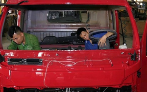 Doanh số tiêu thụ xe lắp ráp trong nước 'áp đảo' xe nhập khẩu