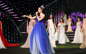 Ngỡ ngàng giọng hát của Hoa hậu Đỗ Mỹ Linh đêm Gala 30 năm Hoa hậu Việt Nam