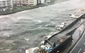 VIDEO: Siêu bão Jebi hoành hành tại Nhật Bản