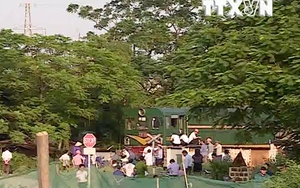 VIDEO: Tai nạn đường sắt nghiêm trọng tại Hà Đông, Hà Nội