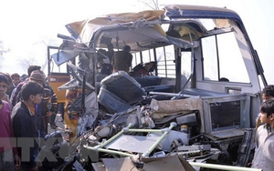 Ấn Độ: Xe buýt lao xuống đập khiến gần 30 người thương vong