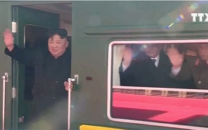 VIDEO: Chủ tịch Kim Jong-Un rời nhà ga Bình Nhưỡng để đến thủ đô Hà Nội