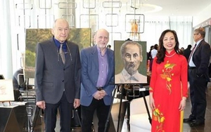 Họa sĩ Canada: Chủ tịch Hồ Chí Minh là người phi thường nhưng rất gần gũi với nhân dân