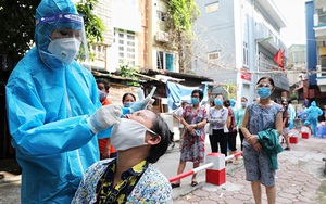 Hình ảnh Hà Nội xét nghiệm Covid-19 diện rộng cho toàn bộ cư dân phường Văn Chương