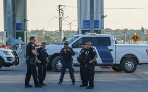 Bị phạt tù vì đưa người nhập cư trái phép vào Mỹ bằng cách giấu trong quan tài