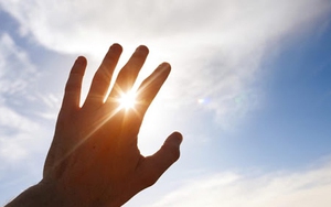 Chỉ số nóng bức, tia cực tím tại nhiều địa phương ở mức nguy hiểm và gây hại cao