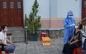 TP. Hồ Chí Minh xét nghiệm diện rộng để chặn chuỗi lây nhiễm Covid-19