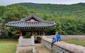 Thành phố nhỏ Mungyeong ở Hàn Quốc đón lượng du khách 'khủng' bất chấp dịch Covid-19