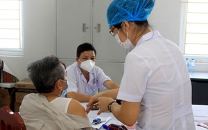 Bộ Y tế kiểm tra thử nghiệm lâm sàng giai đoạn 2 vaccine COVIVAC tại Thái Bình