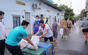 Bộ Thông tin và Truyền thông tổ chức chương trình 'Tấm lòng mùa dịch, san sẻ yêu thương'