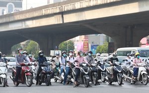 Giao thông nhộn nhịp trở lại, Hà Nội tăng xử lý vi phạm quy định phòng dịch