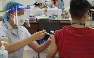 Sở Y tế TP.HCM: Không có chuyện dừng tiêm vaccine Pfizer