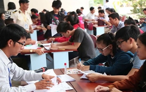 Lý giải điểm chuẩn xét tuyển đại học tăng đột biến ở một số ngành học