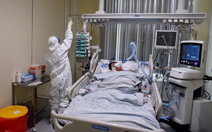 Tiêm mũi tăng cường sử dụng vaccine của Pfizer có thể chống chọi với biến thể Omicron