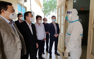 Hà Nội: Tập trung cho tuyến cơ sở, giảm tối đa bệnh nhân tăng nặng phải chuyển tầng