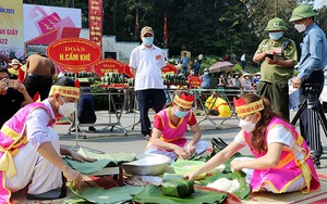 Giỗ Tổ Hùng Vương năm 2022: Hội thi gói, nấu bánh chưng và giã bánh giầy