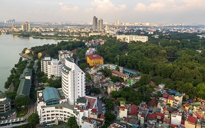 Không gian xanh bên hồ