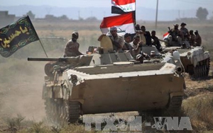 Iraq diễu binh mừng chiến thắng sau khi giành quyền kiểm soát thành phố Hawija từ tay IS