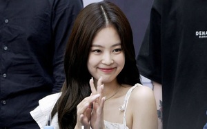 Chết cười với phản ứng của Jennie Blackpink khi bị chính fan 'phản bội'