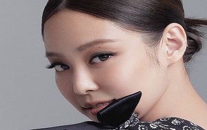 3 món đồ không thể sống thiếu khi ra ngoài của 'IT Girl' Jennie Blackpink