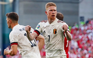 Đan Mạch 1-2 Bỉ: De Bruyne tỏa sáng giúp Bỉ ngược dòng kịch tính trước Đan Mạch