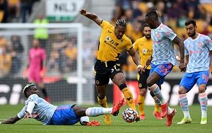 Kết quả bóng đá Wolves 0-1 MU: Chiến thắng may mắn