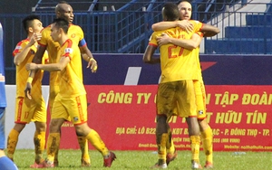 Thắng ngược Quảng Nam, CLB Thanh Hóa trụ hạng sớm 3 vòng đấu