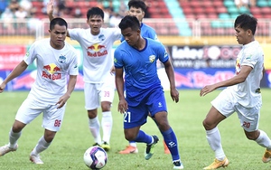 HLV Kiatisuk phân trần sau trận thắng ‘hú hồn’ của HAGL