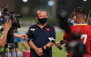 HLV Park đã có cách chống bài phạt góc của Oman