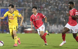 Văn Toàn tiếc nuối khi V League 2021 bị huỷ