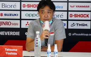 HLV Singapore phải xin lỗi CĐV nhà sau trận thua Thái Lan