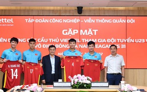 Hoàng Đức, Mạnh Dũng, Thanh Bình, Tuấn Tài được Viettel khen thưởng