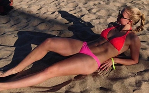 Thân hình cực phẩm của đồng đội Huỳnh Như