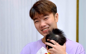 Khoe con gái đầu lòng, Xuân Trường gia nhập tổ ‘ông ngoại’