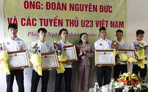 UBND tỉnh Gia Lai tặng bằng khen cho bầu Đức và 6 cầu thủ HAGL